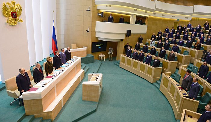 Цього дня Рада Федерації Росії дає згоду на військове вторгнення в Україну