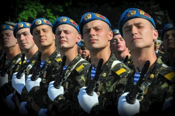 2 серпня – День високомобільних десантних військ України