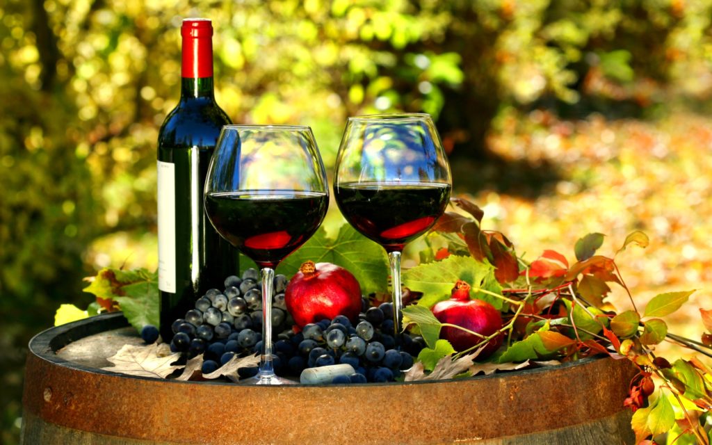 Вчені виявили нові корисні властивості червоного вина