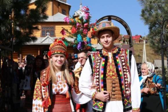 Традиційні українські весільні строї: регіональні особливості