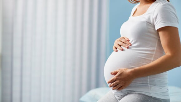 Вчені з’ясували, чому вагітним краще триматися від WiFi подалі