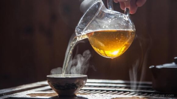 Онкологи благають не пити гарячий чай, і ось чому
