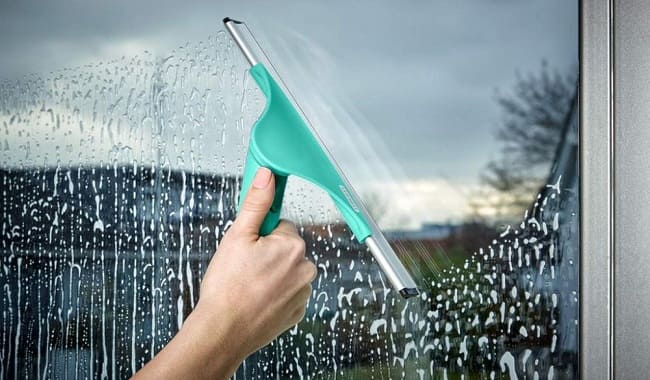 Новий спосіб миття вікон: ефект фантастика, немає запотівання, зимових візерунків і пил не сідає!