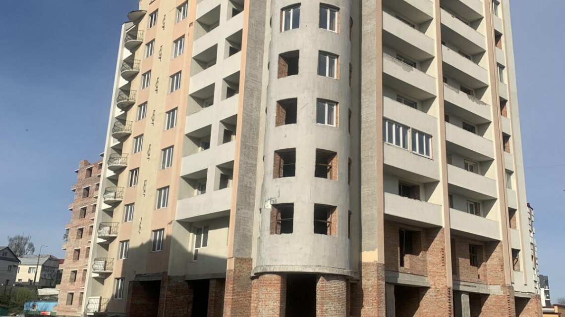 Будівельна афера: у Тернополі цинічний забудовник використав кошти пайовиків на свої потреби